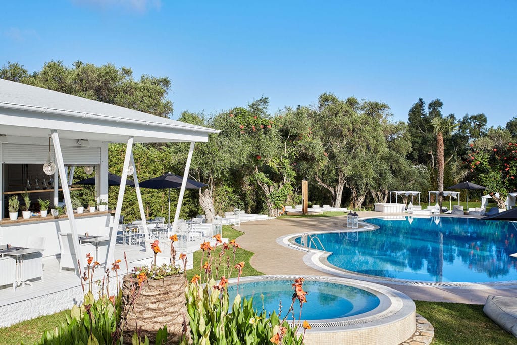 Mr & Mrs White | Acharavi, Corfu, Griekenland | €768