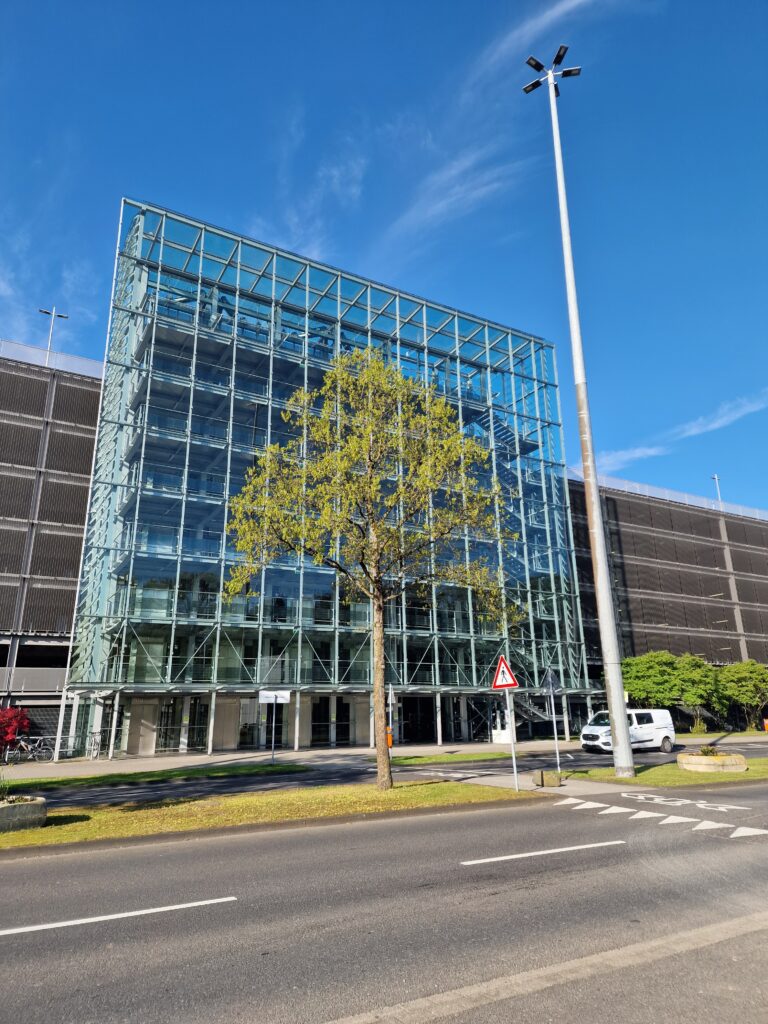P3 voorzijde met liften